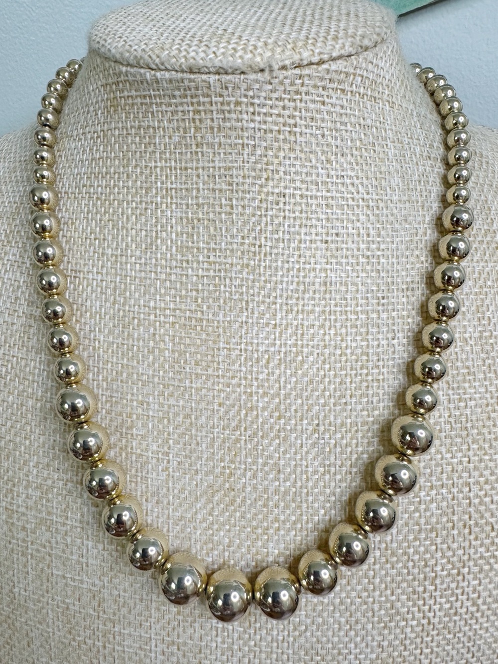 Gold Tone Bead Necklace - Classic Graduated Design Lightweight Beads